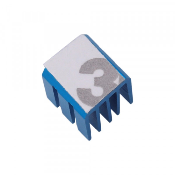 Медный и высокий голубой алюминиевый радиаторы на термоскотче